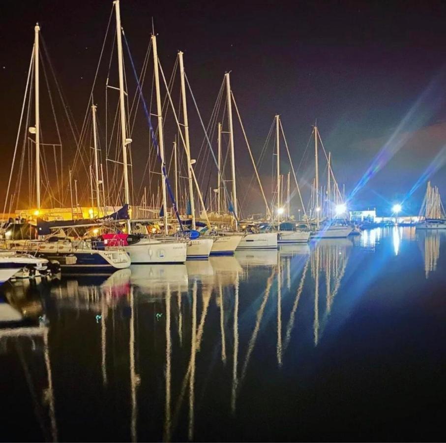 Feines Appartement Mit Hafenblick Santa Pola Dış mekan fotoğraf