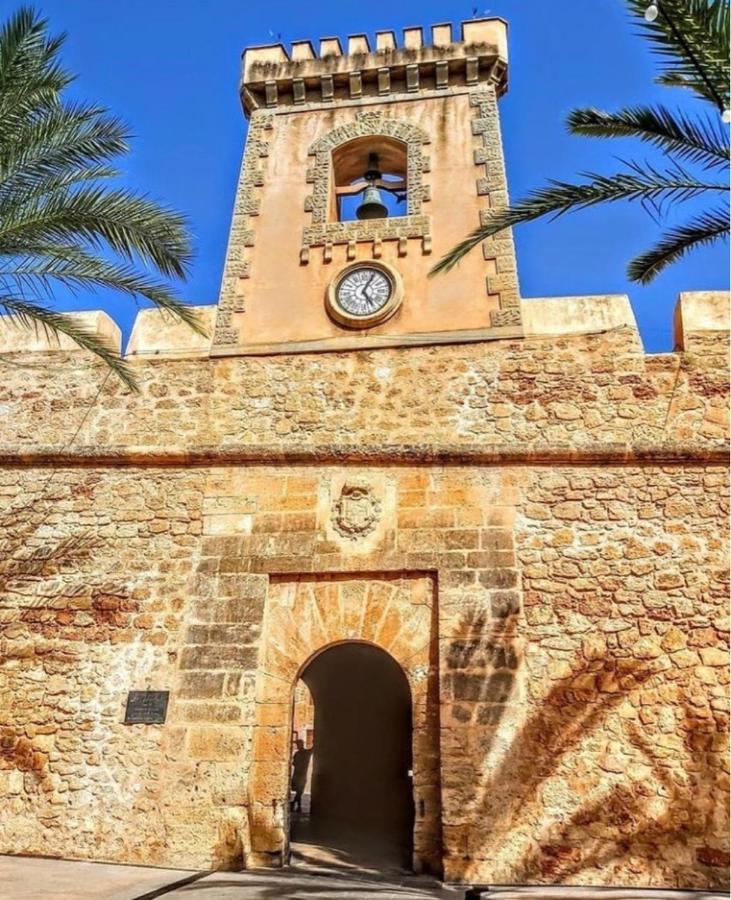 Feines Appartement Mit Hafenblick Santa Pola Dış mekan fotoğraf